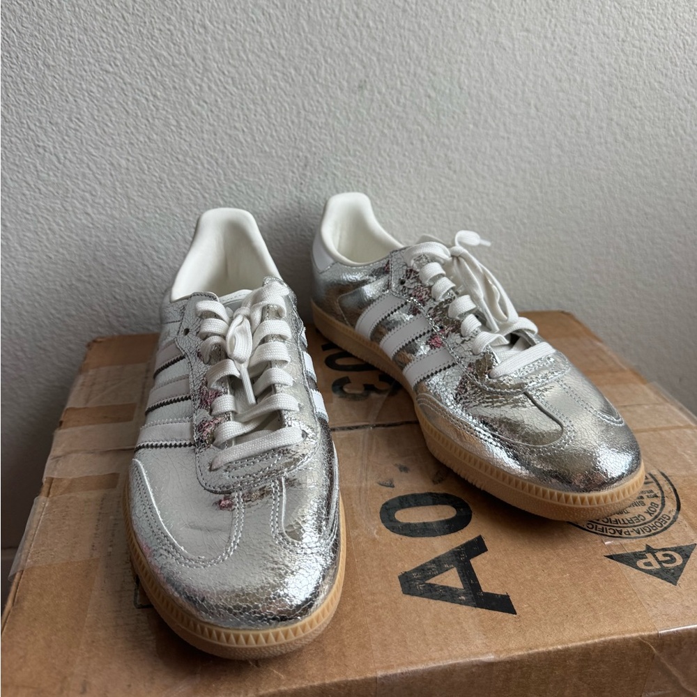 Adidas Samba OG Sneakers Silver Metallic Cloud White Core White Womens size 10 - Picture 3 of 9